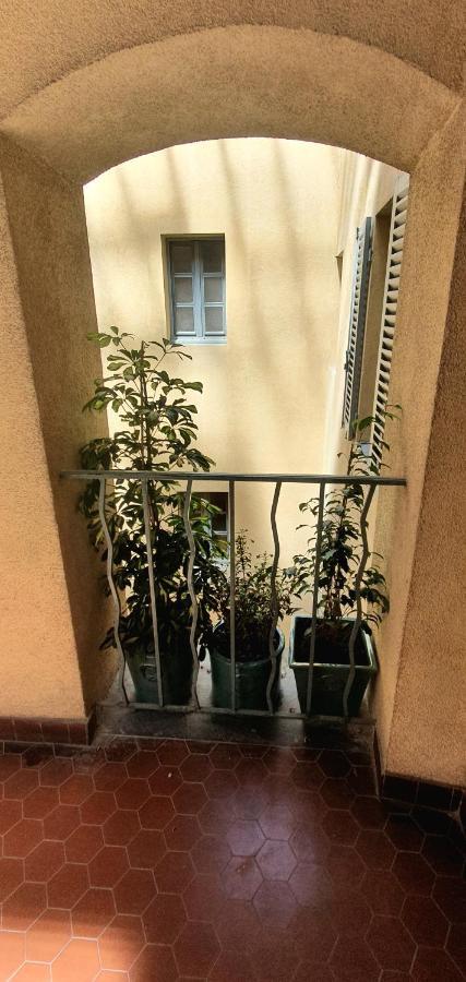 ツーロンChambre D'Hotes Sde, Wc Prive Climatise Dans Loft 80M2 Espace Commun Avec Les Habitants Salon Et Cuisineアパートメント エクステリア 写真