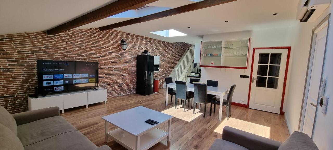 ツーロンChambre D'Hotes Sde, Wc Prive Climatise Dans Loft 80M2 Espace Commun Avec Les Habitants Salon Et Cuisineアパートメント エクステリア 写真